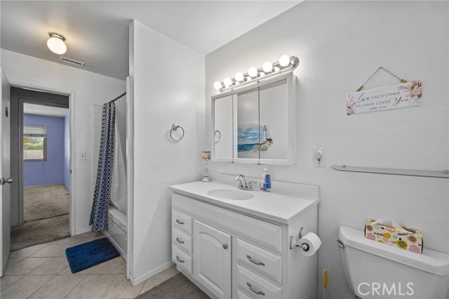 4949 California Avenue, Norco CA: https://media.crmls.org/medias/5569ab11-e417-4aa4-aed1-bcf31f25957c.jpg