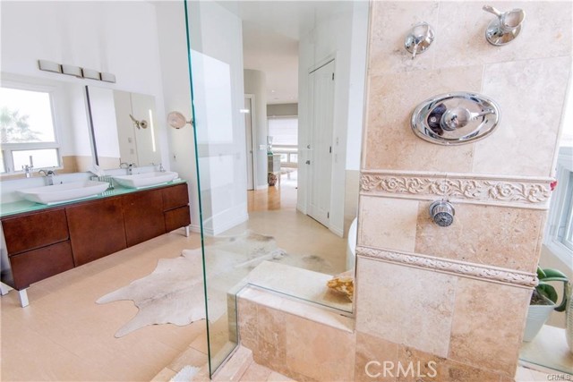 Detail Gallery Image 24 of 36 For 115 Waterview St, Playa Del Rey,  CA 90293 - 4 Beds | 4 Baths