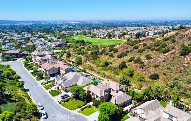 Detail Gallery Image 34 of 47 For 3811 Belgian Ln, Yorba Linda,  CA 92886 - 4 Beds | 5/1 Baths