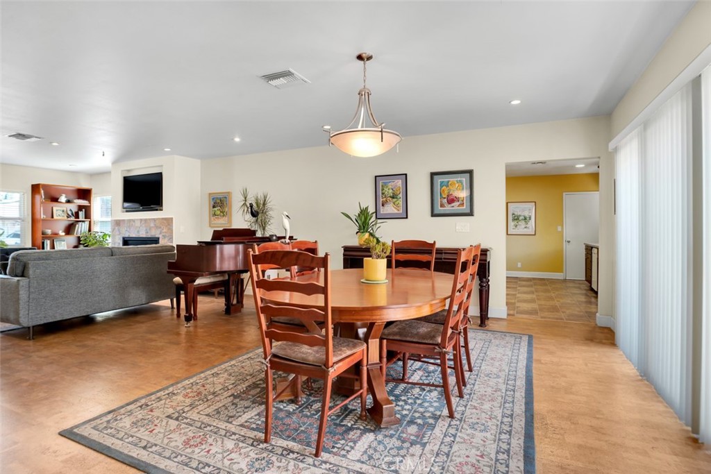 MLS #SR25159891 image #9
