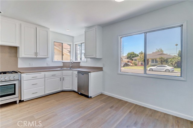 Detail Gallery Image 23 of 63 For 7515 Glencliff Dr, Downey,  CA 90240 - 4 Beds | 2/1 Baths