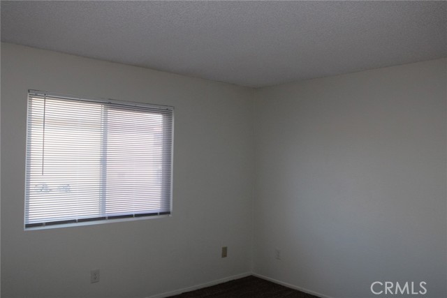 38429 10th E Place, Palmdale CA: https://media.crmls.org/medias/556b2347-498d-4a57-bd47-84b9b7361c0f.jpg