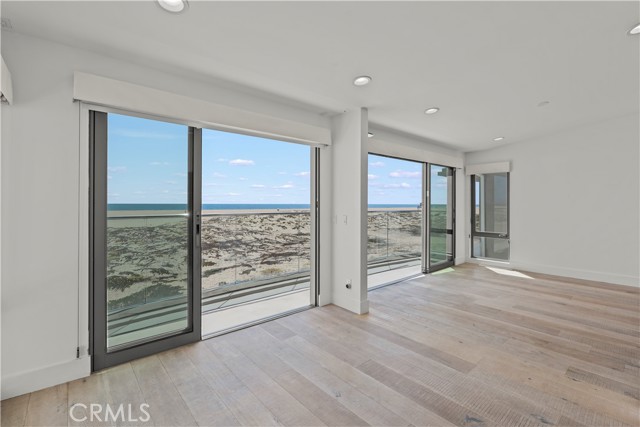 Detail Gallery Image 10 of 37 For 816 W Oceanfront, Newport Beach,  CA 92661 - 5 Beds | 6 Baths