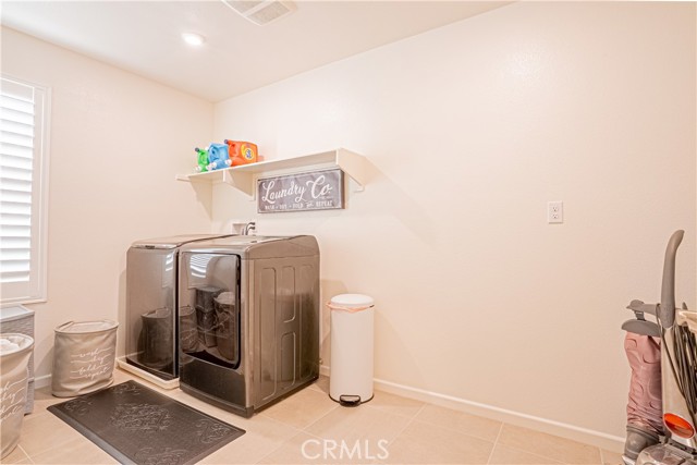 Detail Gallery Image 17 of 25 For 467 N Pinewood, Rialto,  CA 92376 - 4 Beds | 3 Baths