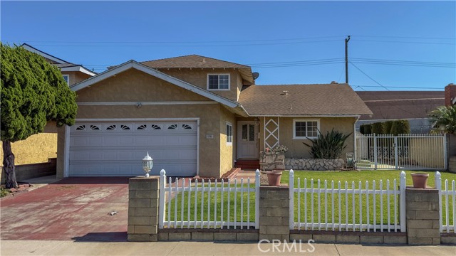 1702 E Bach Street, Carson CA: https://media.crmls.org/medias/556dcb5e-a887-4be2-8e9e-cdd58abd8848.jpg