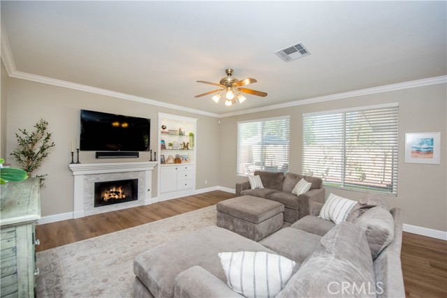 Detail Gallery Image 8 of 54 For 3730 Wallowa Cir, Corona,  CA 92881 - 4 Beds | 3 Baths