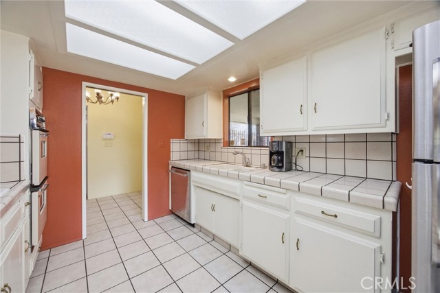 Detail Gallery Image 18 of 35 For 1807 Manning, Bakersfield,  CA 93309 - 3 Beds | 2 Baths