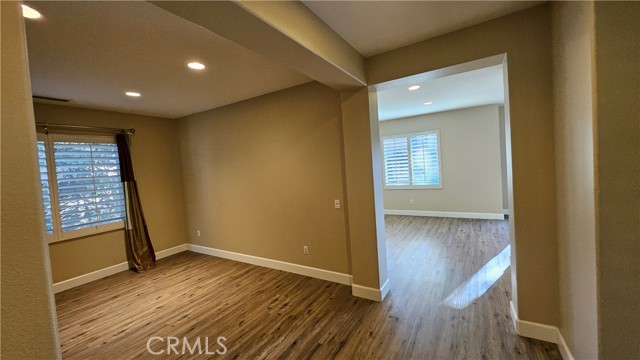 Detail Gallery Image 8 of 14 For 2566 Pearblossom, Fullerton,  CA 92835 - 4 Beds | 3 Baths