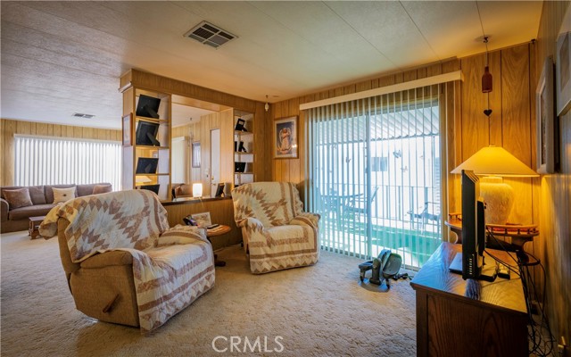 Detail Gallery Image 11 of 35 For 1895 W Devonshire Ave #19,  Hemet,  CA 92545 - 2 Beds | 2 Baths