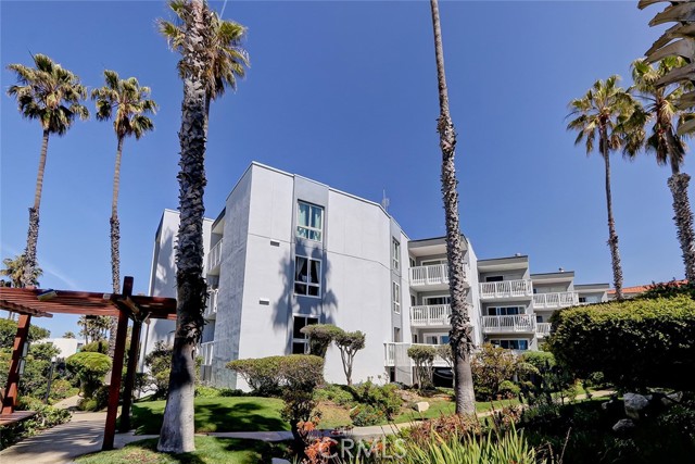 620 The Village, Redondo Beach, California 90277, 2 Bedrooms Bedrooms, ,2 BathroomsBathrooms,Residential,Sold,The Village,SB22017350