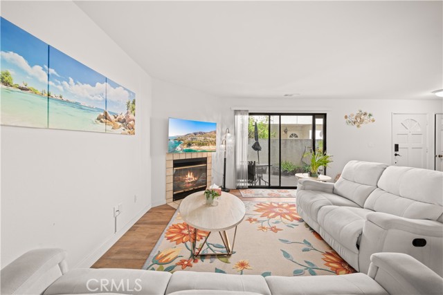 Detail Gallery Image 14 of 40 For 4021 182nd #H, Torrance,  CA 90504 - 3 Beds | 2/1 Baths