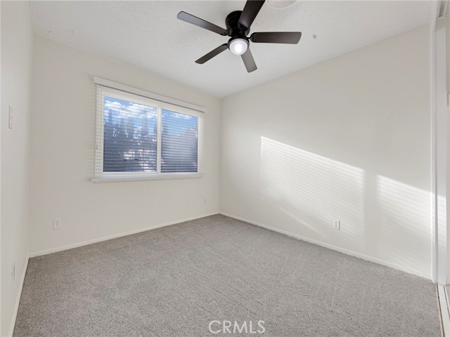 Detail Gallery Image 9 of 53 For 6215 Glide Ave, Woodland Hills,  CA 91367 - 4 Beds | 3 Baths