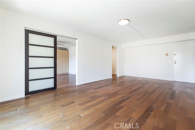 1422 Rock Glen Avenue, Glendale CA: https://media.crmls.org/medias/5570dfae-2139-4fea-9c62-0d7e17142626.jpg