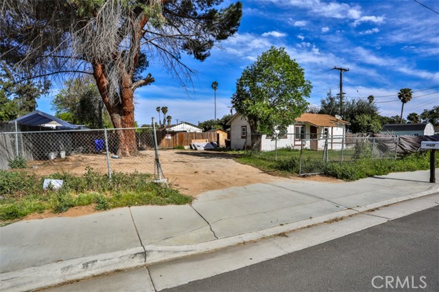 Detail Gallery Image 7 of 10 For 11257 Norwood Ave, Riverside,  CA 92505 - 3 Beds | 1 Baths