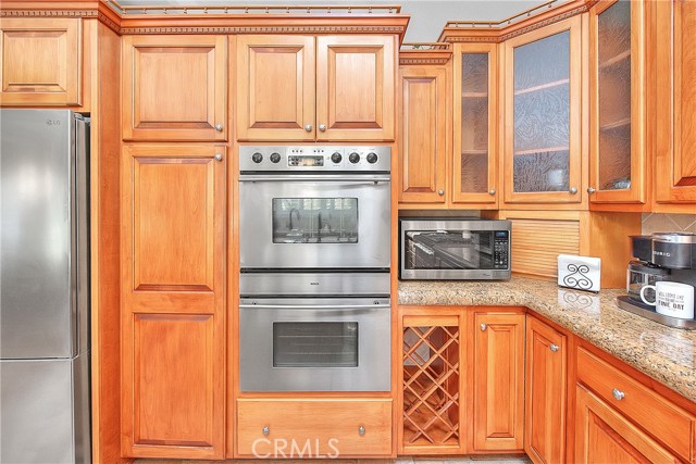Image 17 of 75 For 22760 Cardinal Street