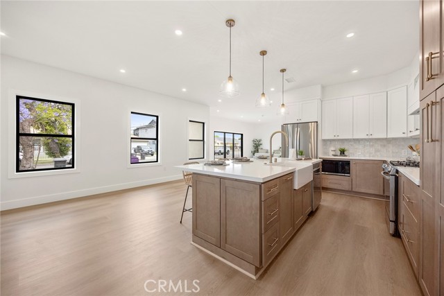 Image 9 of 27 For 5702 Huntdale Street