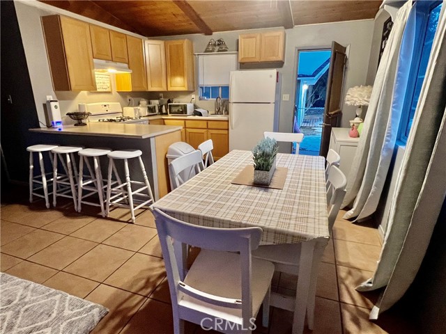 165 Sunset Lane, Sugarloaf CA: https://media.crmls.org/medias/5572e803-6368-40b6-b271-ee7a6e8ad491.jpg