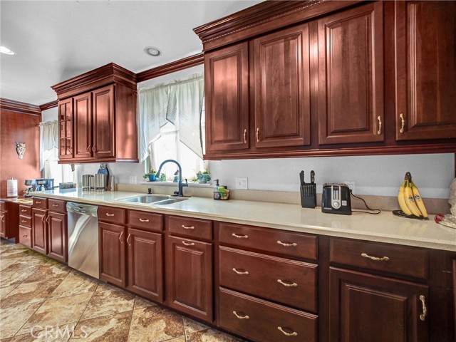 1461 E Grovecenter Street, Covina CA: https://media.crmls.org/medias/557323b7-fc99-402a-bb91-2fc07a9b1637.jpg