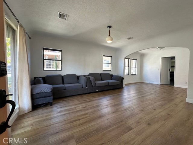 Detail Gallery Image 6 of 19 For 206 W Mountain View Ave, Glendora,  CA 91741 - 3 Beds | 2 Baths