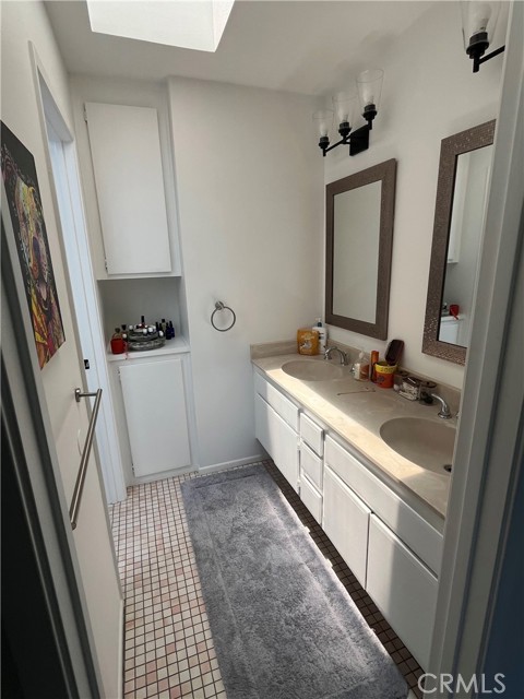 16942 Westwood Lane, Huntington Beach CA: https://media.crmls.org/medias/55739ea3-d160-45cb-82f5-0fa4d38882af.jpg