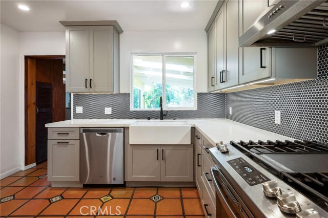 Detail Gallery Image 4 of 33 For 2722 W 146th, Gardena,  CA 90249 - 3 Beds | 2 Baths