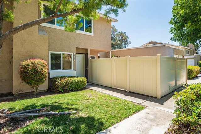 Detail Gallery Image 2 of 41 For 13656 Mulberry Tree Ct, Poway,  CA 92064 - 3 Beds | 2/1 Baths