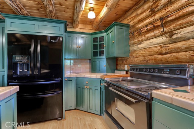 Detail Gallery Image 14 of 70 For 1991 Ca-140, Catheys Valley,  CA 95306 - 3 Beds | 3 Baths