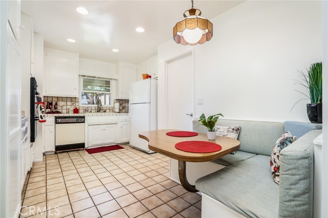 Detail Gallery Image 10 of 43 For 20642 Goshawk Ln, Huntington Beach,  CA 92646 - 5 Beds | 3 Baths