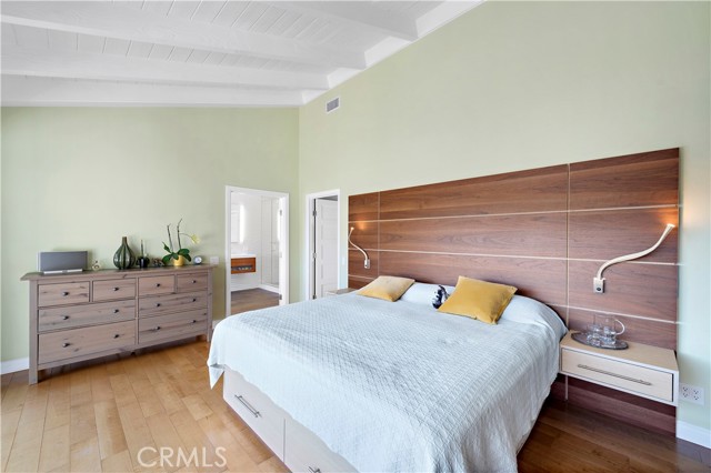 1414 Morningside Drive, Laguna Beach CA: https://media.crmls.org/medias/55758847-4bef-44cc-b4c7-0a6ebb757037.jpg