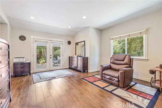 Detail Gallery Image 31 of 58 For 13621 Erwin St, Van Nuys,  CA 91401 - 4 Beds | 3 Baths