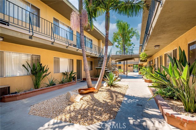 Detail Gallery Image 18 of 19 For 17931 Devonshire St #24,  Northridge,  CA 91325 - 2 Beds | 1/1 Baths