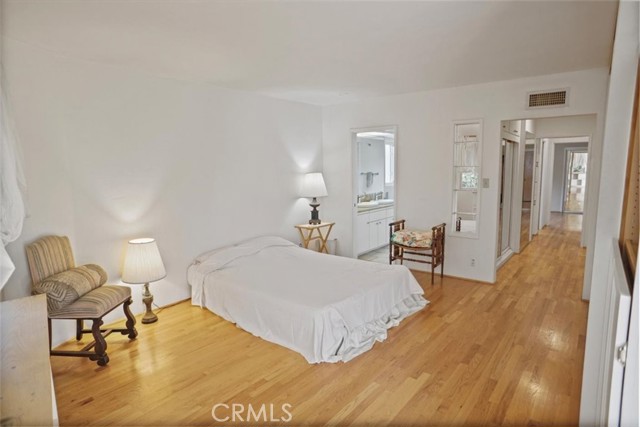 Detail Gallery Image 15 of 22 For 1548 Riverside #G,  Glendale,  CA 91201 - 2 Beds | 2 Baths