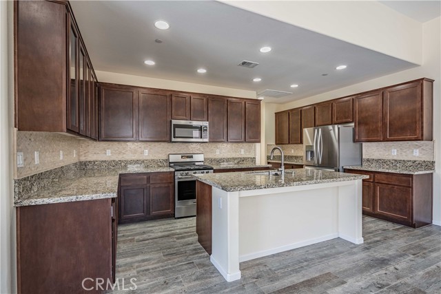 Detail Gallery Image 10 of 67 For 36492 Mallow Ct, Lake Elsinore,  CA 92532 - 3 Beds | 2 Baths