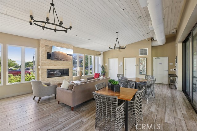 27631 Camellia Drive, Saugus CA: https://media.crmls.org/medias/5577eacd-8427-4668-a39f-269639bb182e.jpg