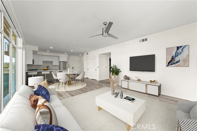 4850 Hollywood Boulevard, Hollywood CA: https://media.crmls.org/medias/55780261-59a3-49cb-ac71-9bb78d143066.jpg