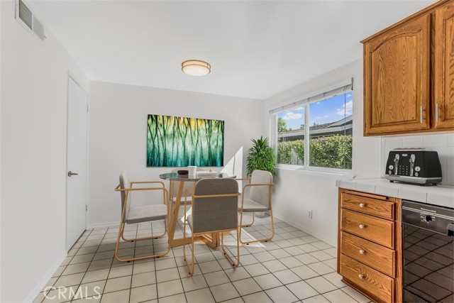 Image 10 of 35 For 6304 Tamarind Street