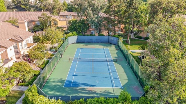 19431 Rue De Valore, Lake Forest CA: https://media.crmls.org/medias/5578c93f-b06e-4643-91cf-c4882328506a.jpg