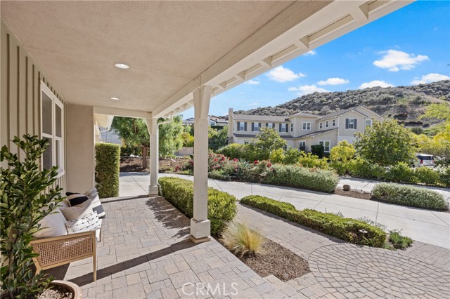 Detail Gallery Image 5 of 64 For 24910 Old Stone Way, Stevenson Ranch,  CA 91381 - 5 Beds | 5 Baths