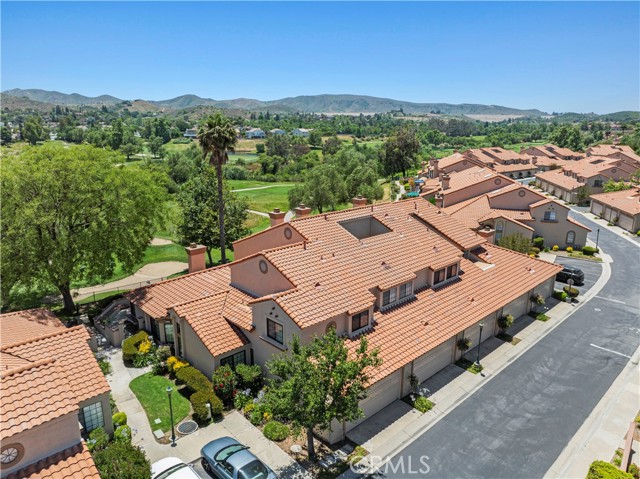 Detail Gallery Image 53 of 58 For 260 Country Club Dr #B,  Simi Valley,  CA 93065 - 2 Beds | 2/1 Baths