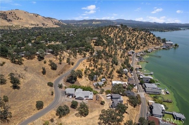 13041 San Joaquin Avenue, Clearlake CA: https://media.crmls.org/medias/5579da6e-bb95-41cb-bc6a-391640e467d9.jpg