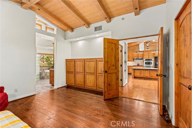 43991 John Warner Road, Temecula CA: https://media.crmls.org/medias/557a573b-1786-475c-8eb7-b1c9fd5e5d6d.jpg