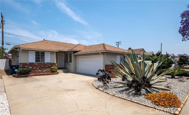 1139 W 149th Street, Gardena CA: https://media.crmls.org/medias/557a8f0e-0784-4b0a-a033-47f8ae662da2.jpg