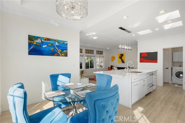 Detail Gallery Image 9 of 42 For 252 Mayflower Dr, Newport Beach,  CA 92660 - 2 Beds | 2 Baths