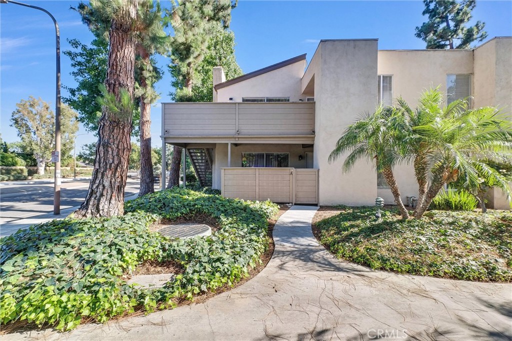 MLS #OC25162222 img 12