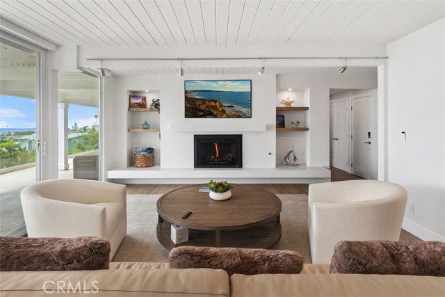 Detail Gallery Image 32 of 48 For 365 Heather Pl, Laguna Beach,  CA 92651 - 5 Beds | 4 Baths