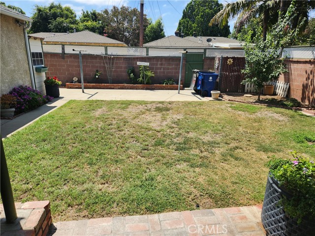 Detail Gallery Image 4 of 13 For 4342 Arabella St, Lakewood,  CA 90712 - 3 Beds | 2 Baths