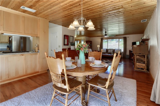 Detail Gallery Image 13 of 57 For 5840 Evergreen, Mariposa,  CA 95338 - 3 Beds | 2 Baths