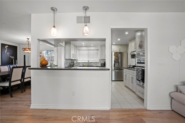 12446 Kenny Drive, Granada Hills CA: https://media.crmls.org/medias/557d2c4a-5537-482b-988c-4029d24c175f.jpg