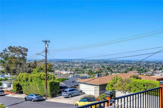 25933 Richville Drive, Torrance, California 90505, 5 Bedrooms Bedrooms, ,2 BathroomsBathrooms,Residential,For Sale,Richville,SB25137620