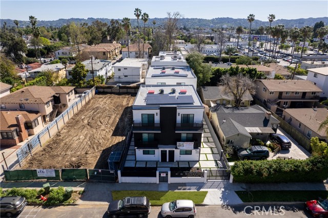 Front Image Thumbnail for CRMB26054877